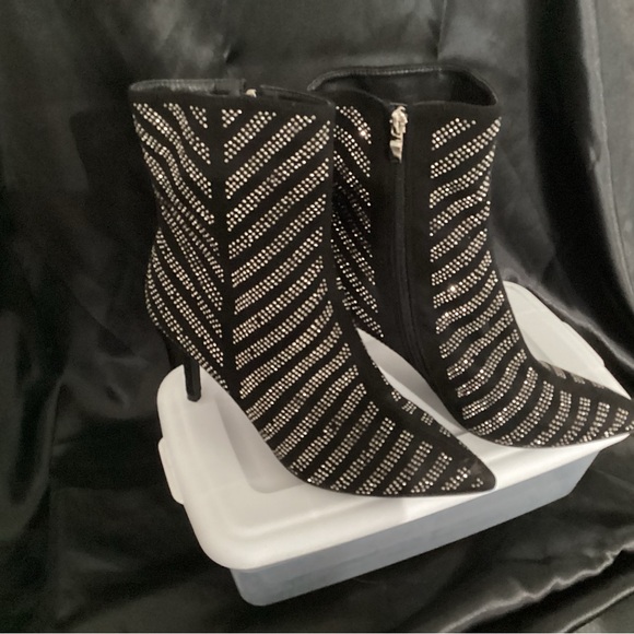 Women’s boots size 8 - Picture 2 of 6